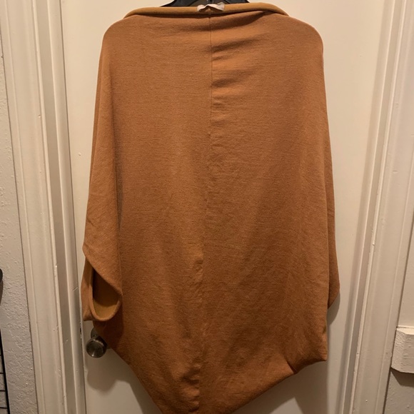 Forever 21 Cardigan - Picture 3 of 4